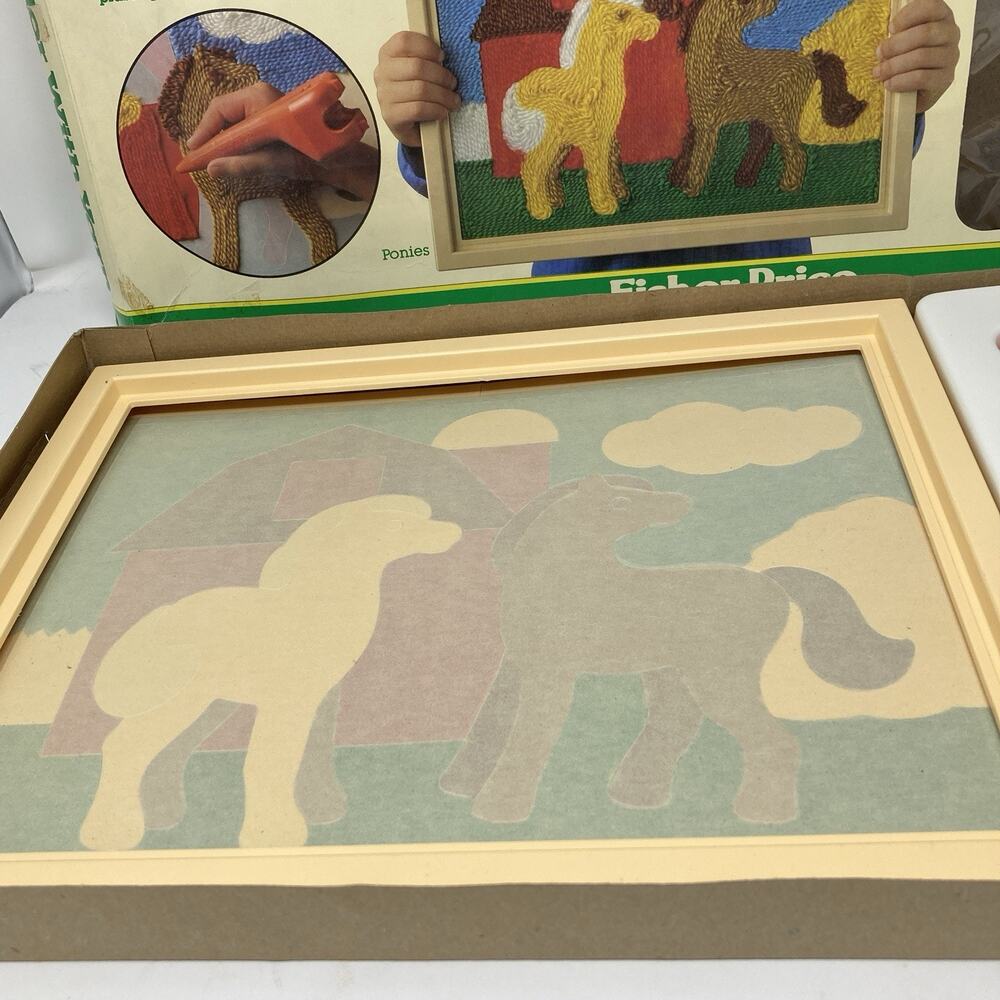 Vintage 1980's Fisher Price Color With Yarn Craft Kit Ponies #751 Hobbies Crafts - Picture 5 of 14